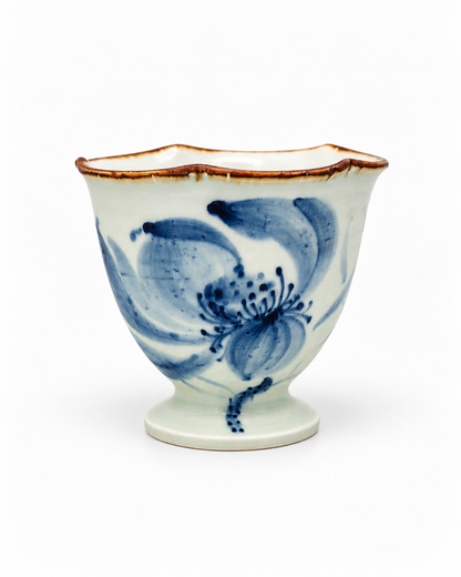 Qing Hua Short Pedestal Cup