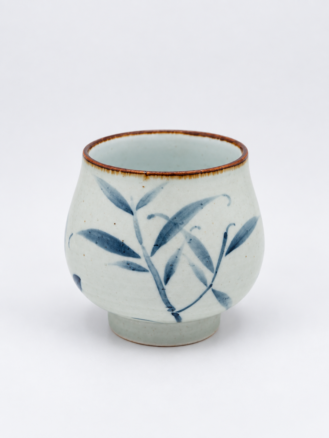Qing Hua Bulbous Footed Cup