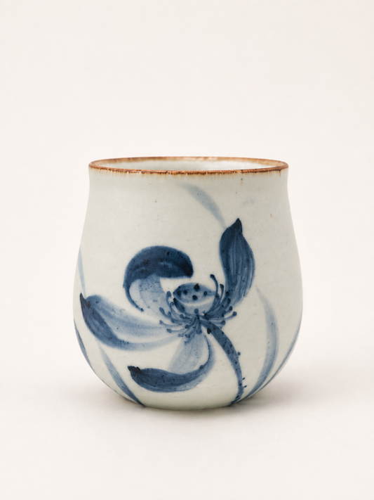 Qing Hua Round-Bellied Cup