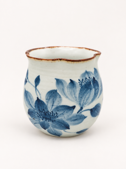 Qing Hua Round-Bellied Scalloped Cup