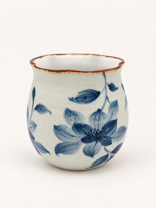 Qing Hua Round-Bellied Scalloped Cup