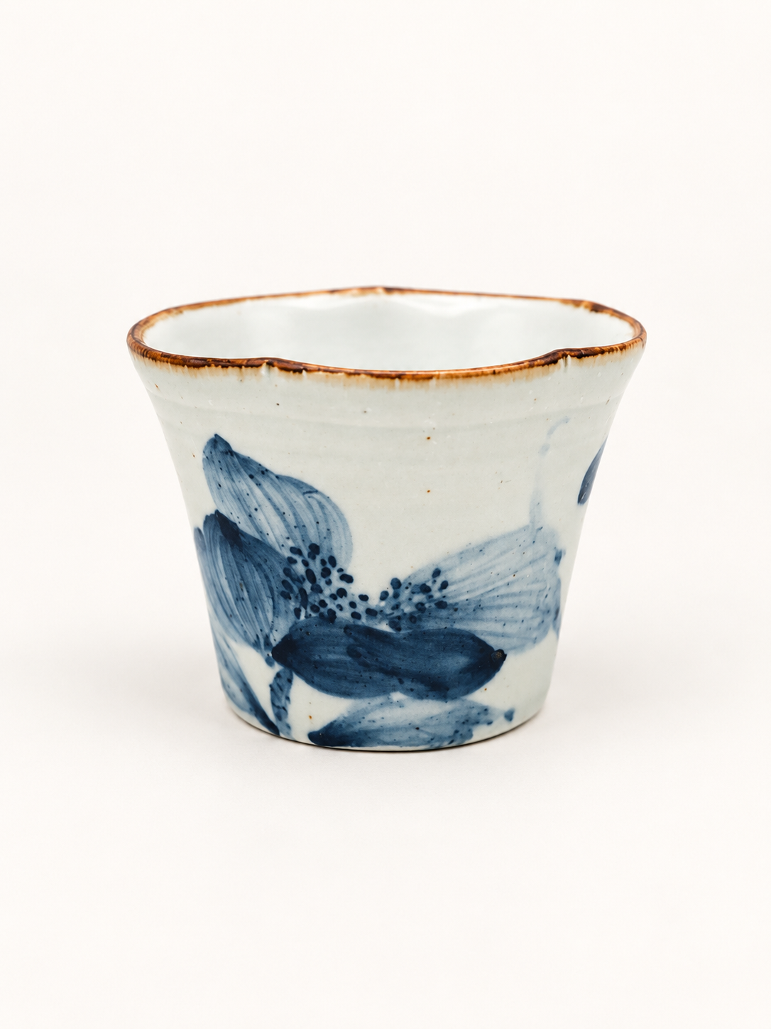 Qing Hua Scalloped Flared-Rim Cup