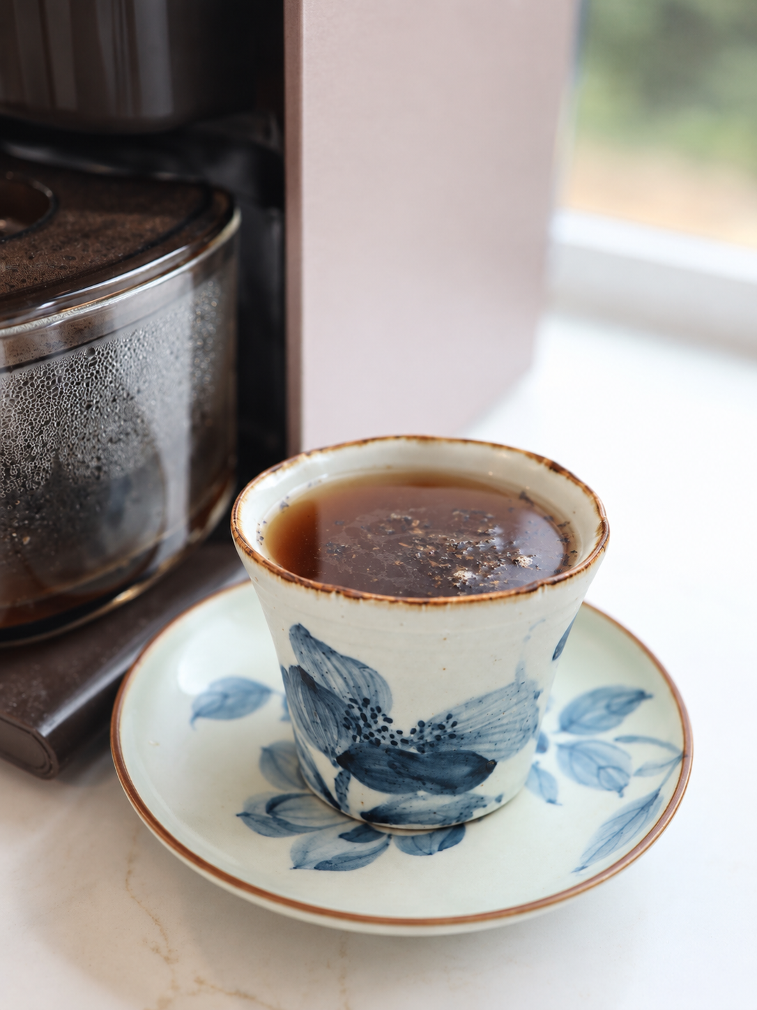 Qing Hua Scalloped Flared-Rim Cup