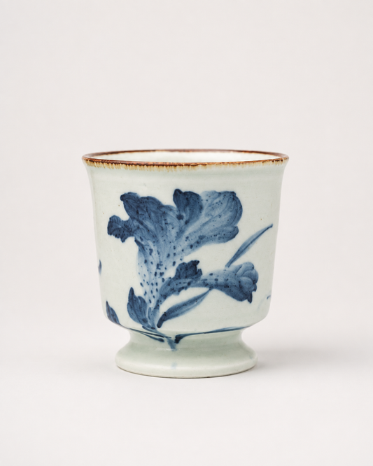 Qing Hua Square Footed Cup